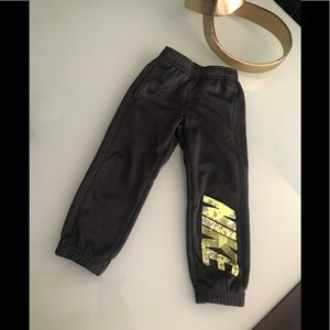 NIKE PANTS SIZE 4